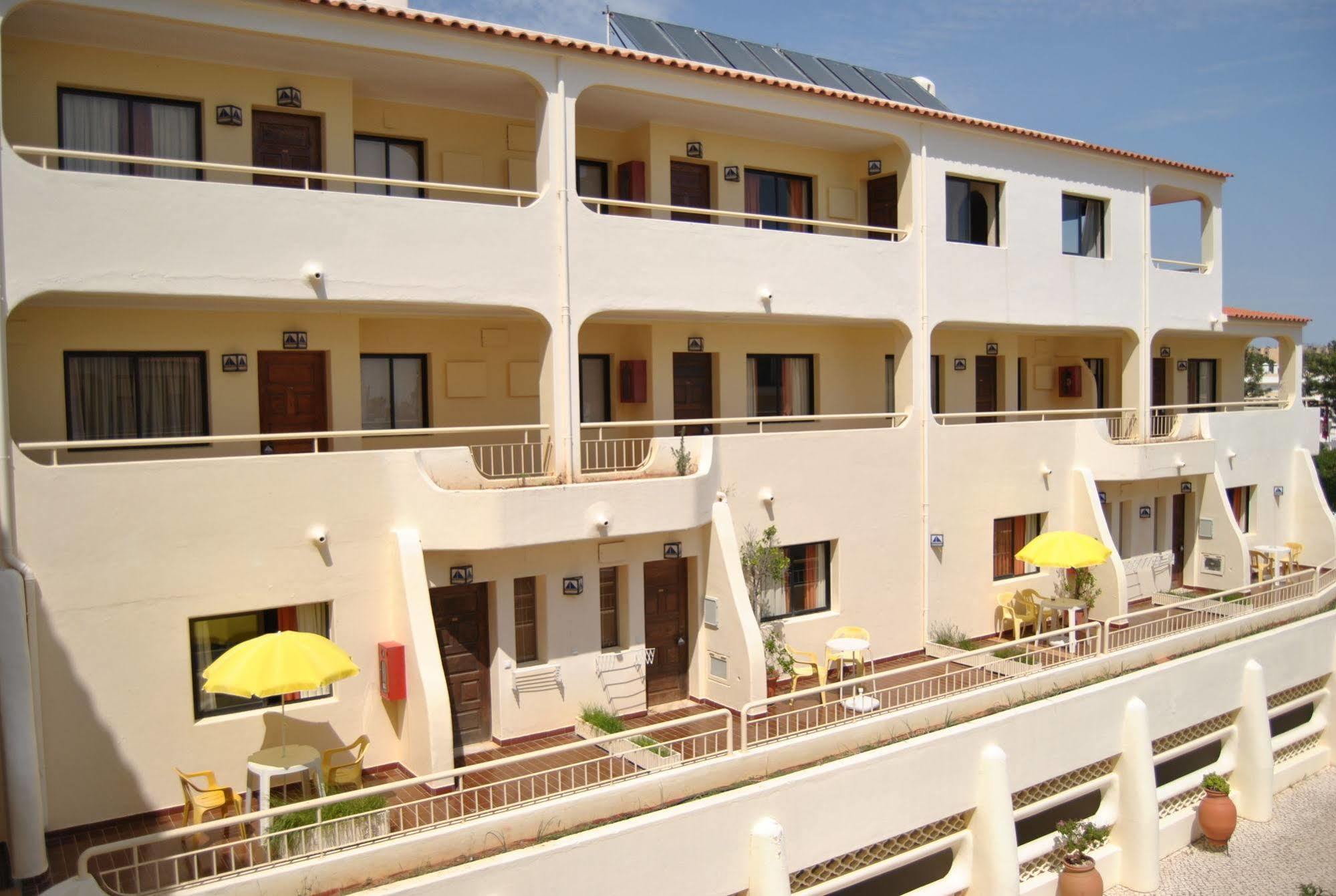 Apartamentos Olhos Do Mar Албуфейра Екстериор снимка